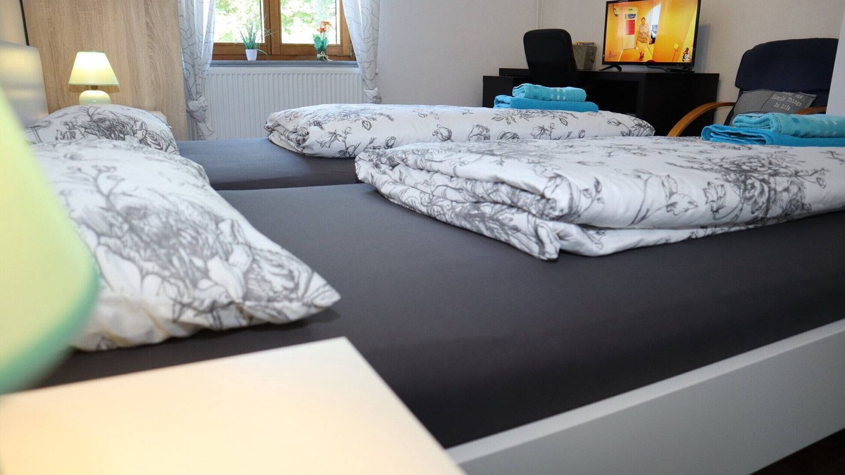 Villingen-Schwenningen Apartment | 3-room apartment app 1