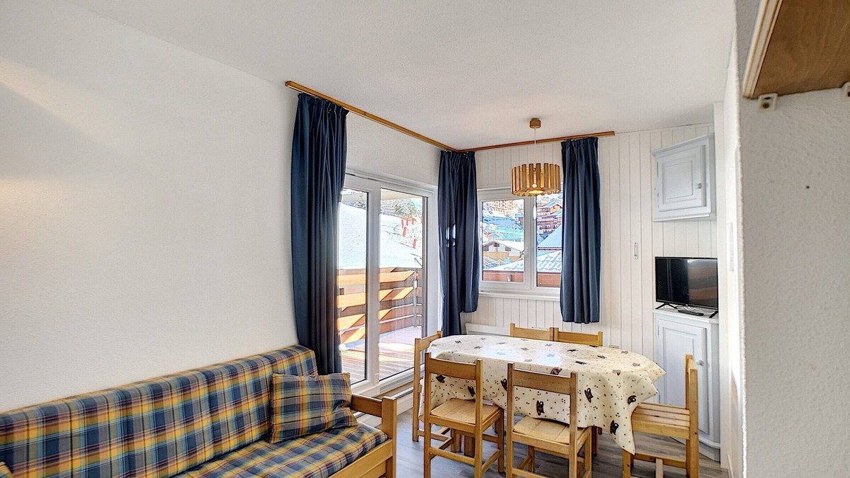 Les Bruyeres Apartment | 3-room apt for 6 in Bruyères - Pets allowed, parking, balcony