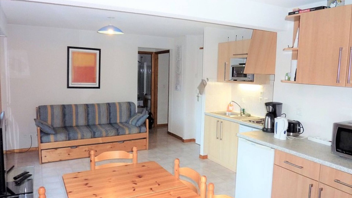 Station de Drouzin le Mont Apartment | 3-room apt with parking, ski-in/ski-out in Saint-Jean-d'Aulps