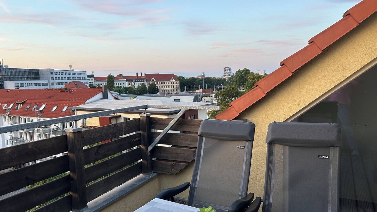Magdeburg Apartment | 3-room DG apartment with roof terrace in the center of Magdeburg