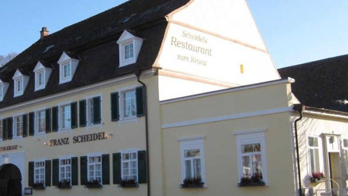 Kenzingen Apartment | 3-room family apartment Emma - Scheidels Restaurant zum Kranz-Hotel