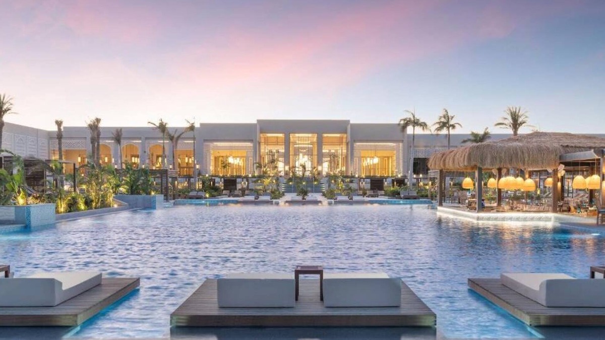 Soma Bay Hotel | 3-Room Group Retreat | Pools, Spa, Kids’ Club & Direct Beach Access
