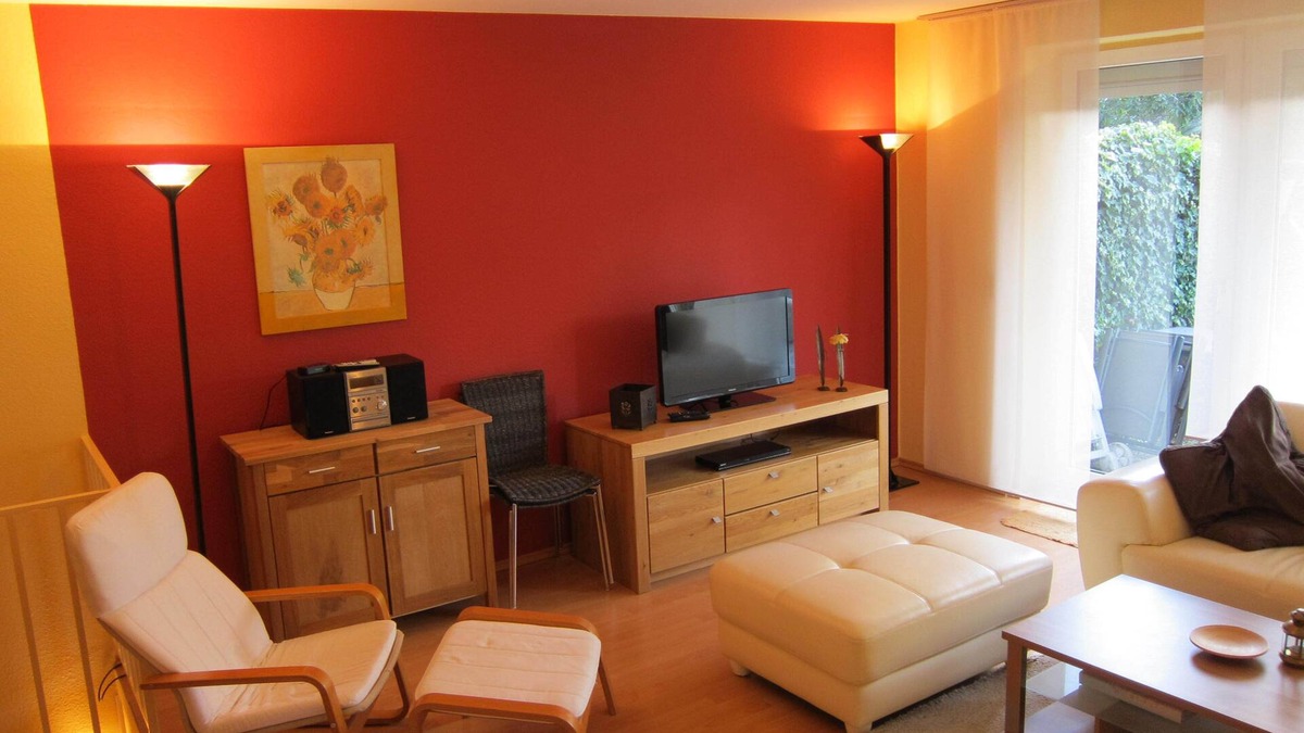 Iserbrook Apartment | 3 room non-smoking apartment west of Hamburg for 6 people!