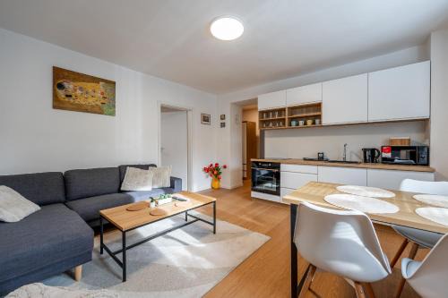 Kosice Old Town Apartment | 3 room Private Flat Kosice City Center FRESH and NEW Jarna