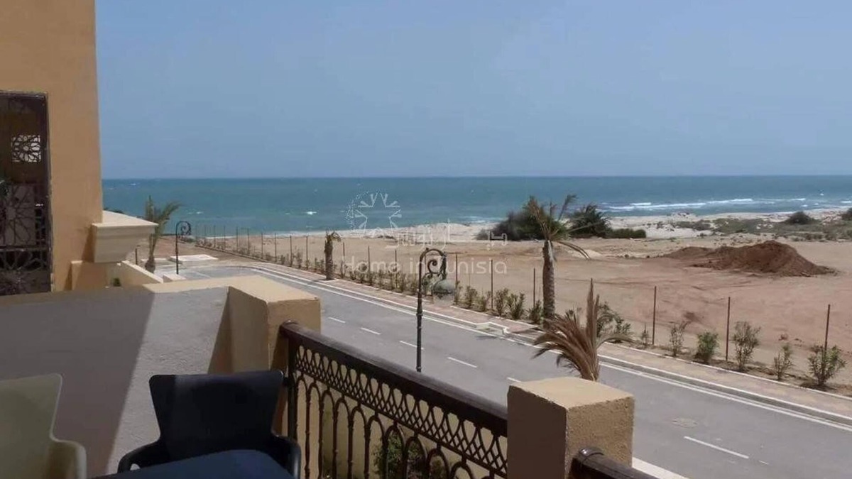 Chott Mariem Apartment | 3 room waterfront apartment with swimming pool
