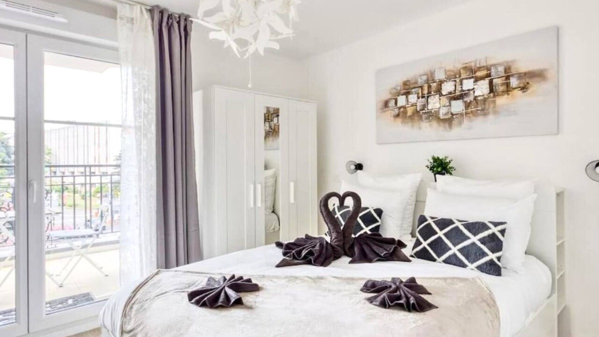 Le Plessis-Robinson Apartment | 3 rooms Standing 70 m² - RER B 20 min Paris