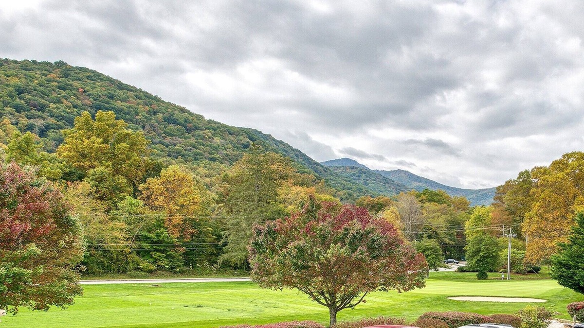Maggie Valley Condo | 3's a Birdie - 2BR, 2BA Condo Golf & Mountain View