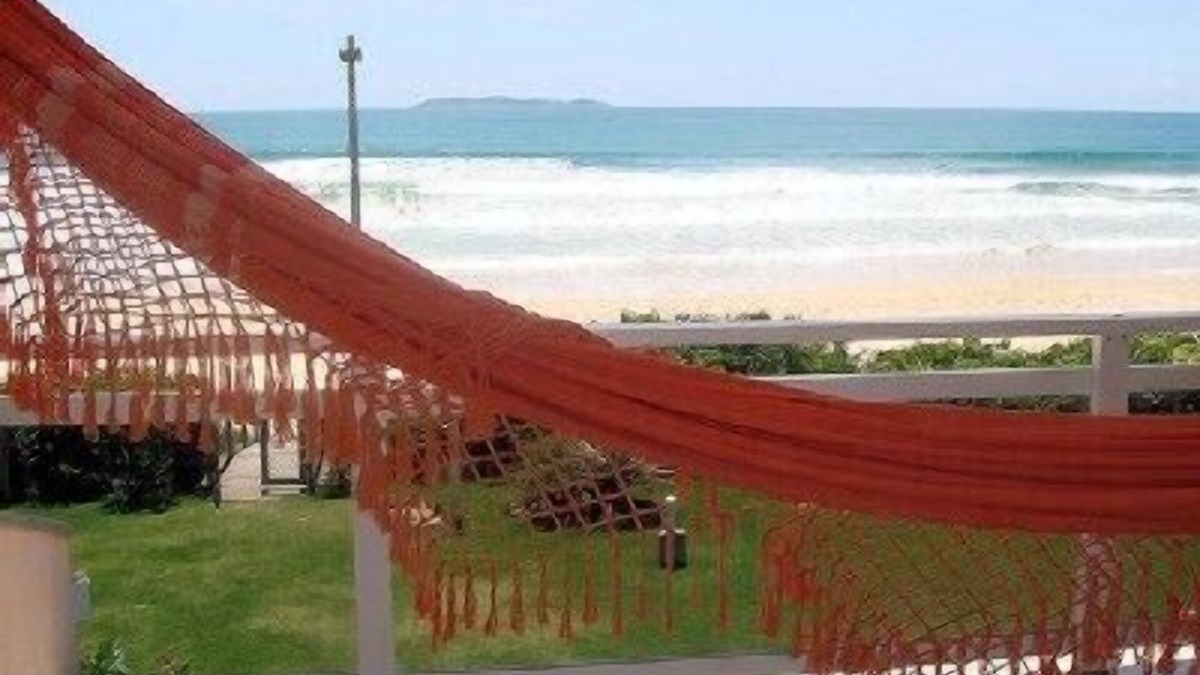 Canto Grande House | 3 SEA-FRONTED Houses - Beach of Mariscal, Bombinhas, SC - HOUSE #2