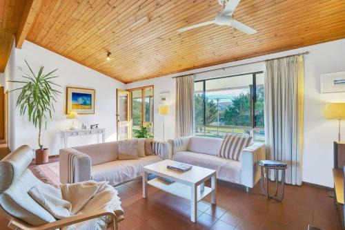 Hayborough House | 3 Seagull - BYO Linen - Beachfront Sand Dunes