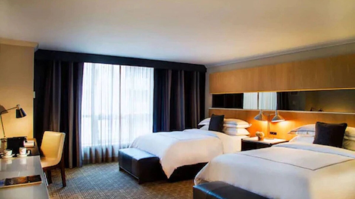 Downtown Toronto Hotel | 3 Spacious Rooms w/Charming Decor & City Views – Pet-Friendly Central Toronto