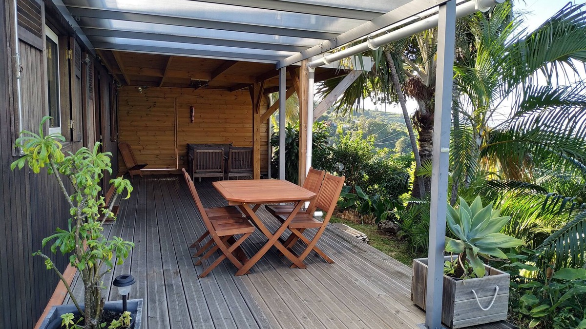 L'Etang-Sale House | 3-star Lounge des hauts house with ocean & nature view