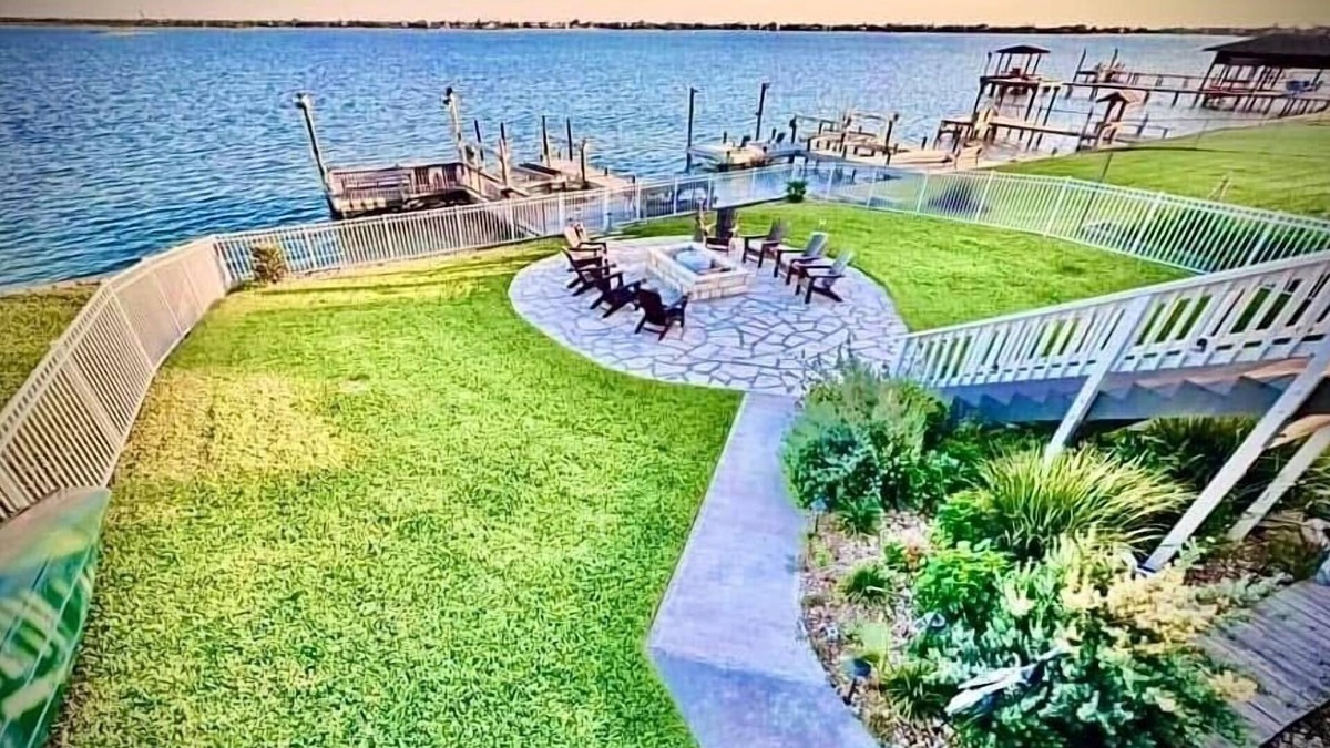 Rockport House | 3 Story Custom Waterfront Home Private Dock Kayaks Jacuzzi Fishing