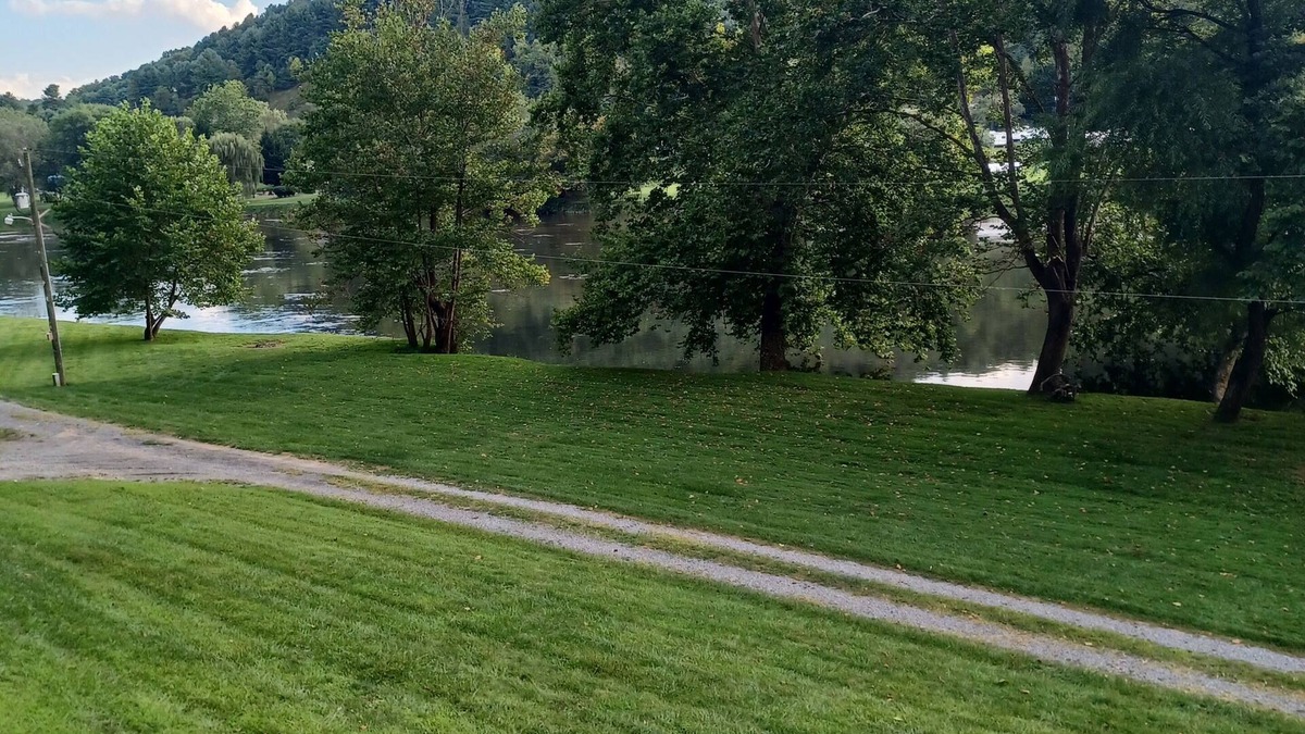 Old Town House | 3 Story House on New River