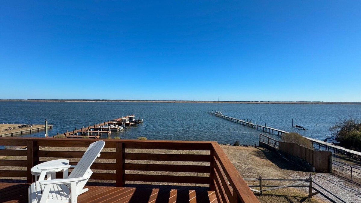 Fentress House | 3-StoryHome w/BoatDock,3Bed,3.5Bath, 2Space Garage