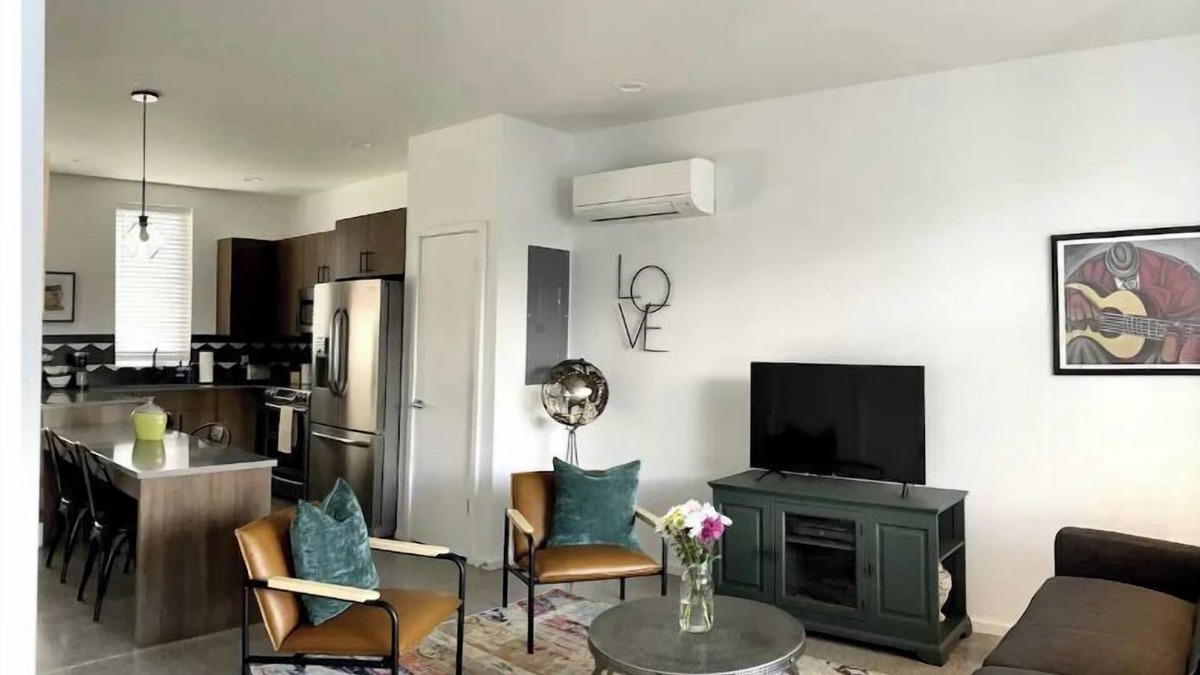 Downtown Chattanooga House | 3-Story✿Townhome✿Walkable ✿ Heart of Southside