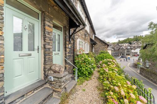 Ambleside House | 3 Swiss Villas