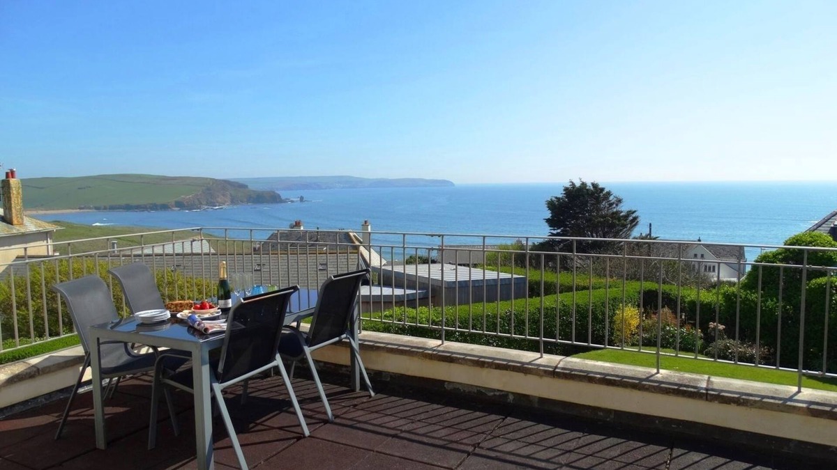 Bigbury-on-Sea Cottage | 3 TARIFA, family friendly, country holiday cottage in Bigbury-On-Sea