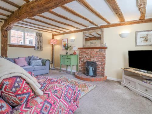 Peasenhall House | 3 The Almshouse