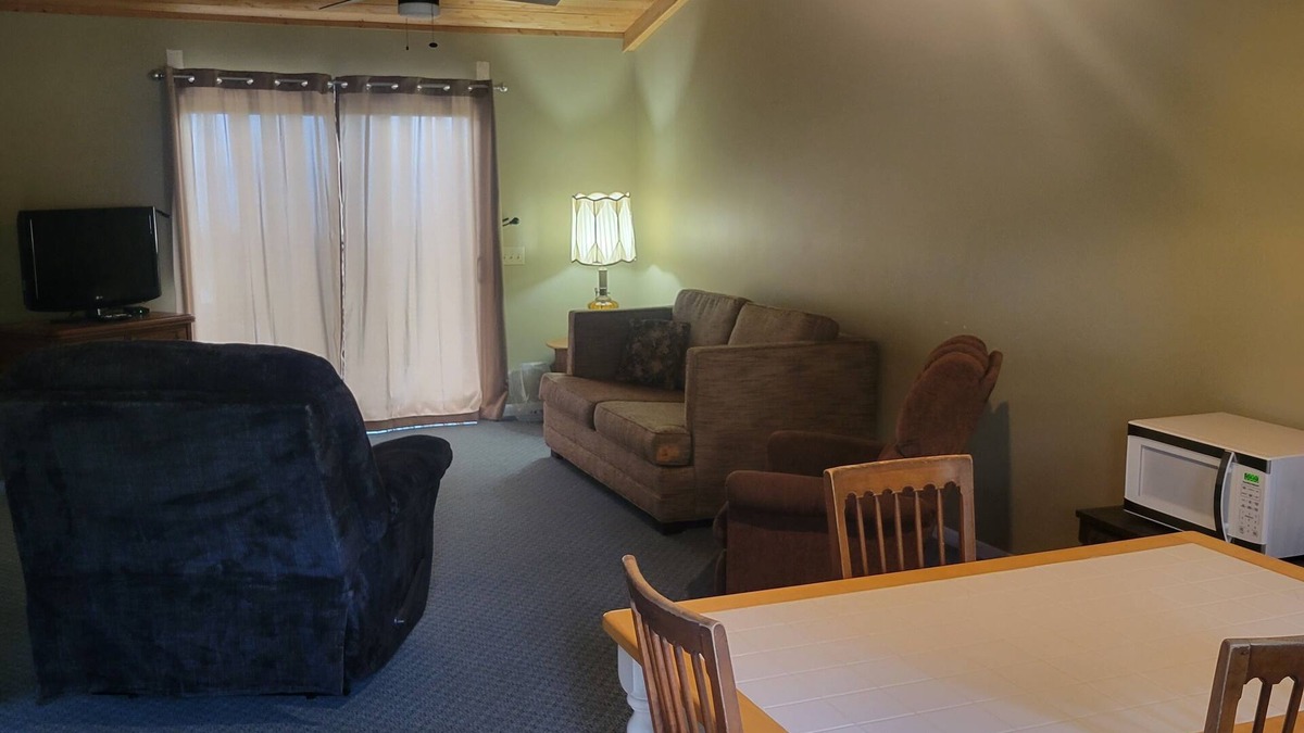 Oscoda Resort | #3 Thomas' Parkside Cottages, 2BR suite, private patio w/Lake Huron views.