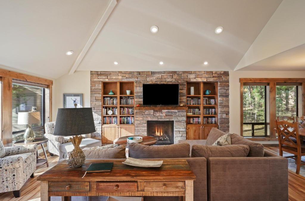 Sunriver House | 3 Tumalo with Wood Burning Fireplace