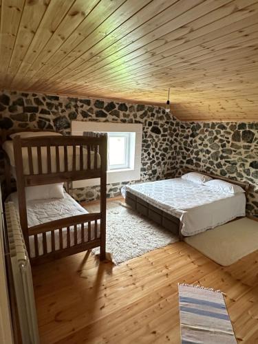Diber House | 3 VELLEZERIT DOCI GUEST HOUSE