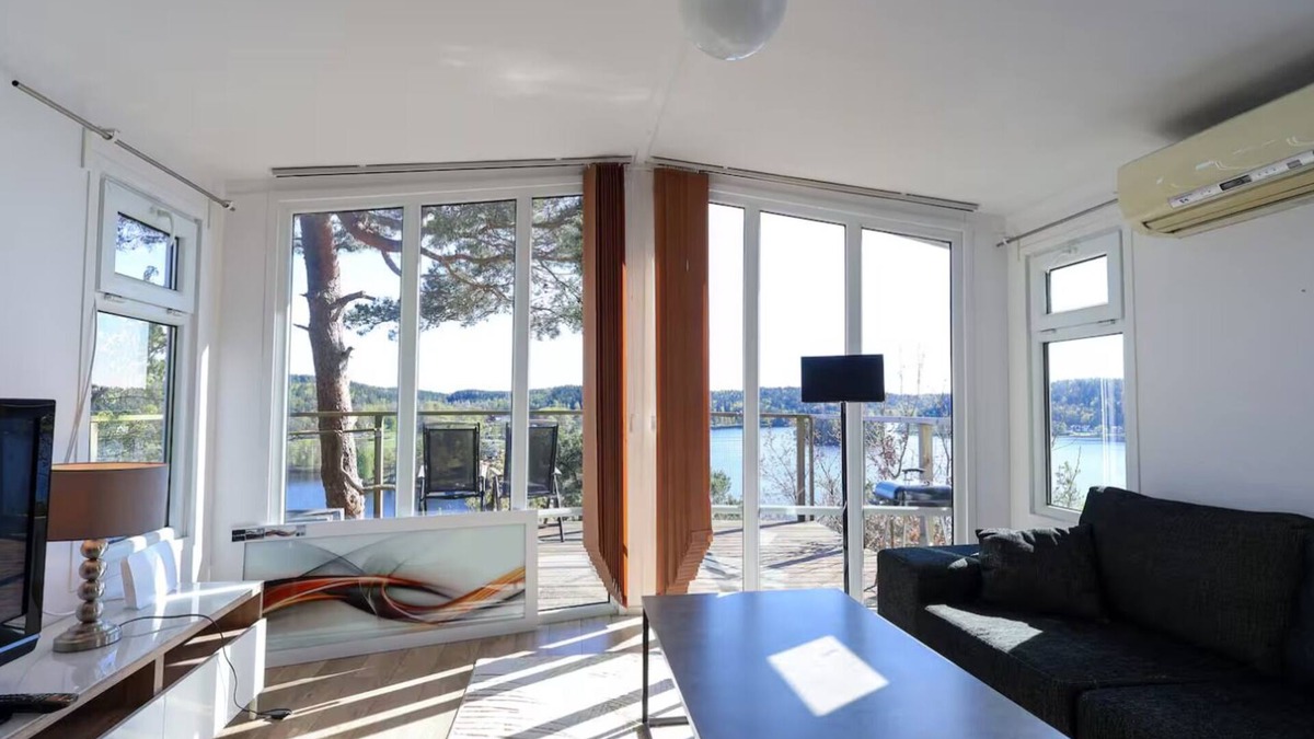 Molnlycke Apartment | 3 Villas 16 Beds-All-Inc- ALL INC - Views - city