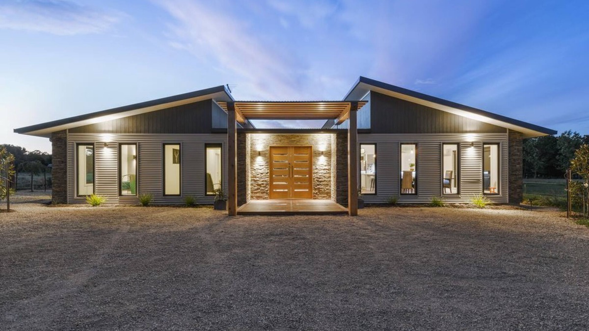 Mansfield House | 3 WISE MONKEYS, MANSFIELD
