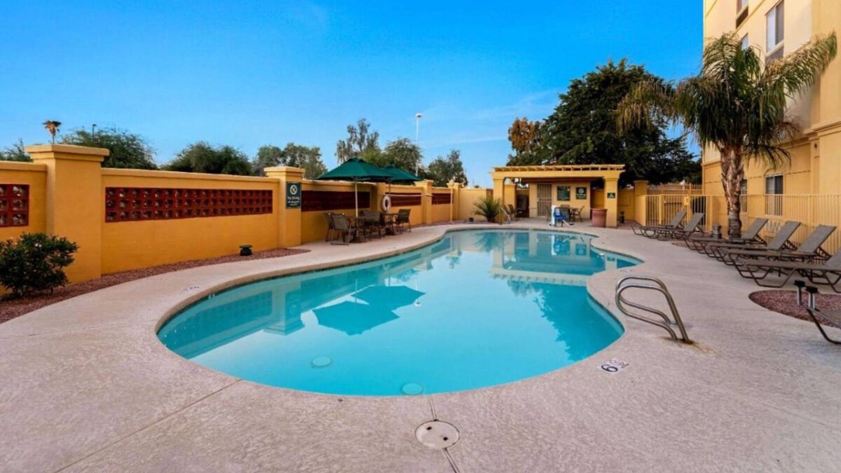 Superstition Springs Hotel | 3 x 2 Double Beds at La Quinta Inn & Suites by Wyndham Mesa Superstition Springs