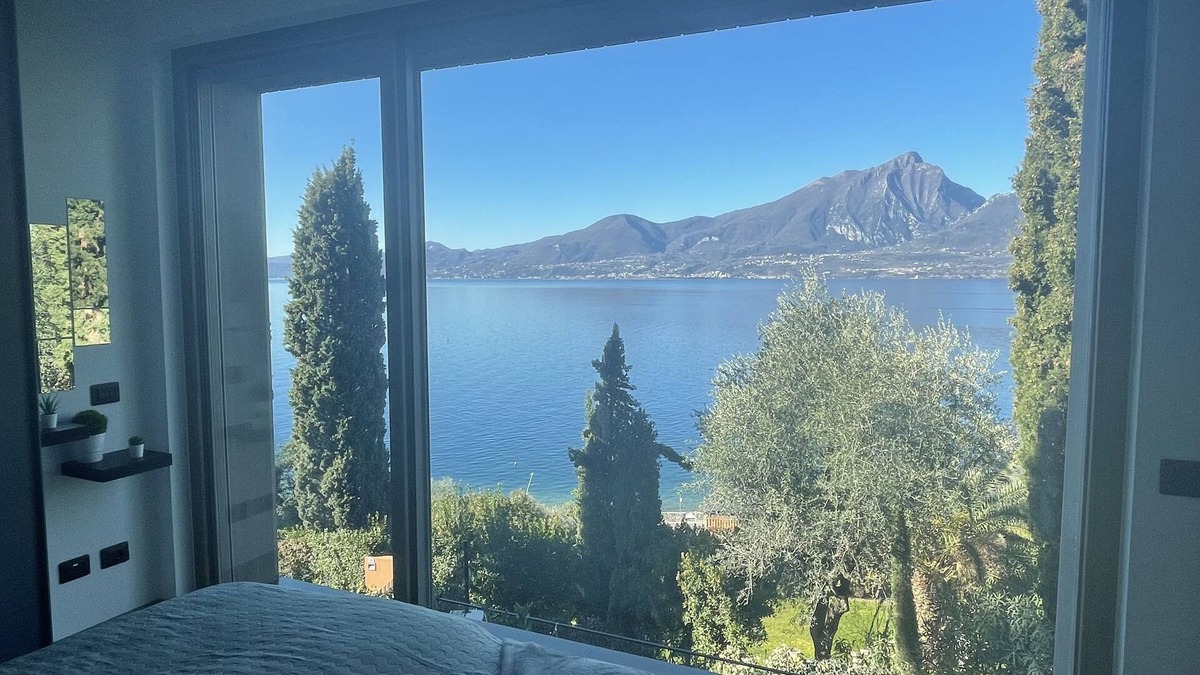 Torri del Benaco Apartment | 3 Zimmer Apartment am Gardasee mit traumhaften Seeblick und Pool in Torri