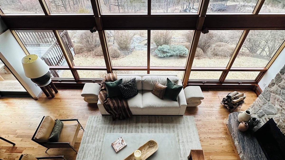 Cornwall House | 30-acre Mountaintop Estate Surrounded by Nature and Incredible 360º Views