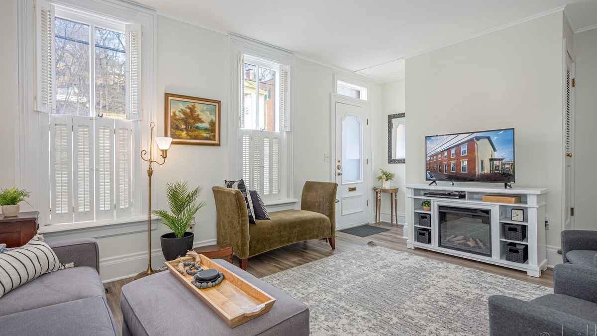 Galena House | 30+ Day 3BR Home One Blk off Historic Main St. Galena w/Pking and W/D