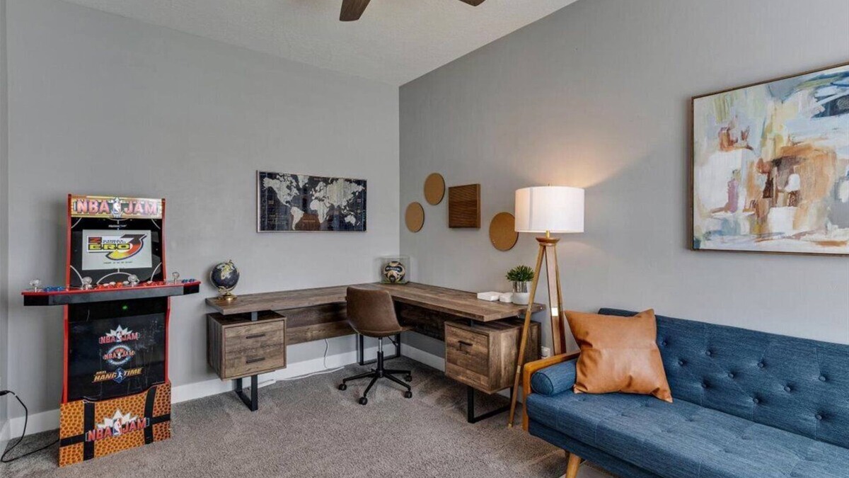 Herriman House | 30+ Day Heaven! Pets! Garage! Fenced Yard! Parks!