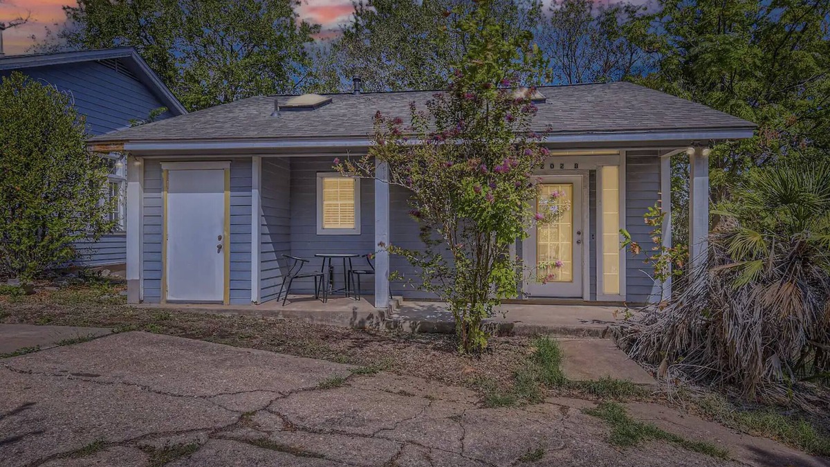 Riverside House | 30 day Plus | 5 mins to Downtown