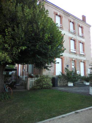 Usson-en-Forez Bed & Breakfast | 30 m² Bed and breakfast ∙ 5 guests