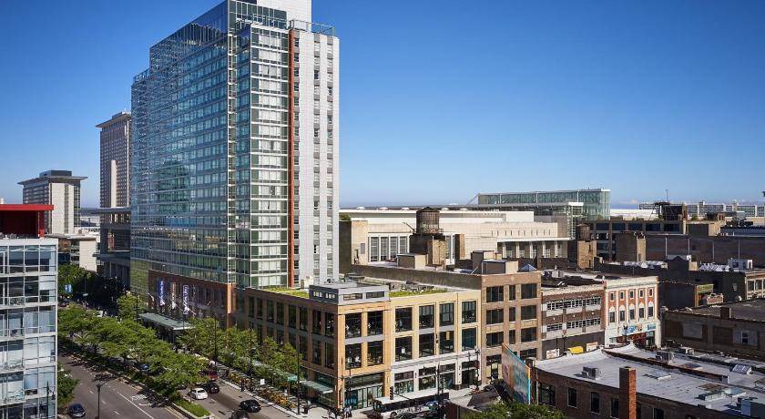 Near South Side Hotel | 30 m² Hotel ∙ 127 guests