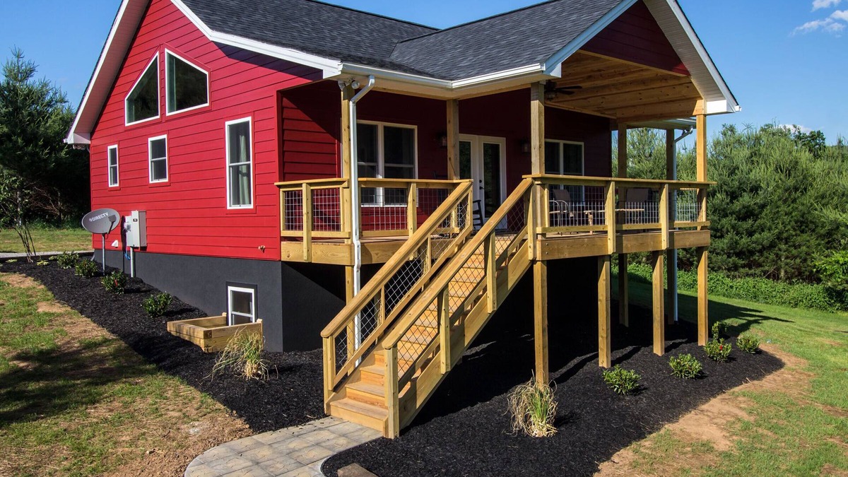 Pearisburg Cottage | 30 min to Blacksburg - Red Pine on Walker Creek