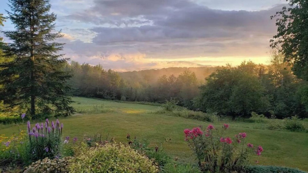 Hyde Park Other | 30 mins to Smuggs and Stowe! Tons of room for family and pets!