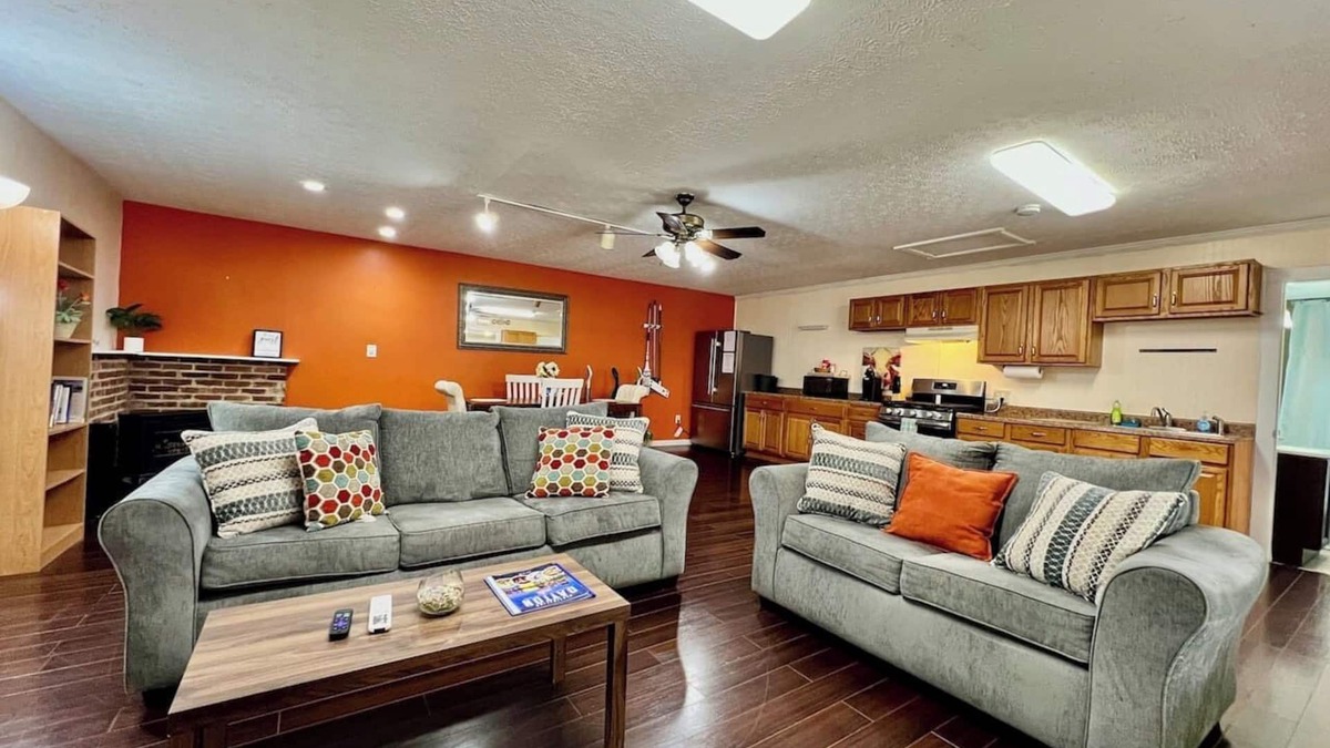 Springboro Apartment | 30 Royal #3 · Royal Treatment Studio near highway