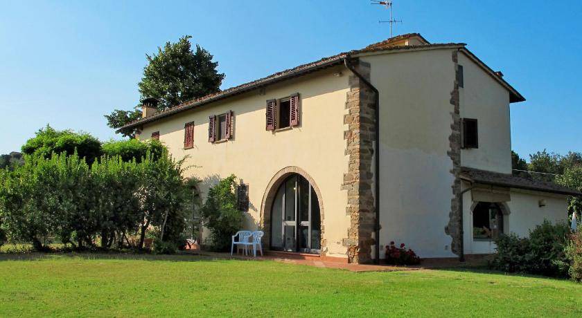 Scandicci House | 300 m² House ∙ 5 bedrooms ∙ 12 guests