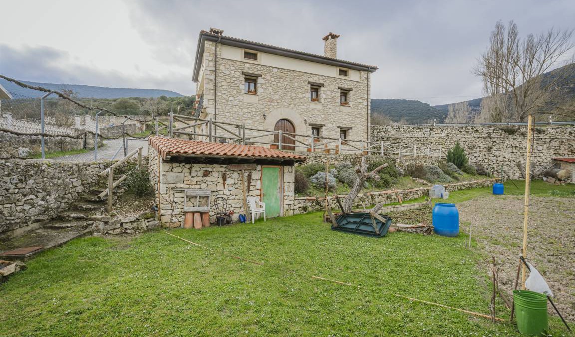 Quintana de Valdivielso House | 300 m² House ∙ 5 bedrooms ∙ 10 guests