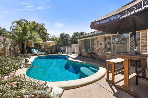 Mountain Creek House | 300 m² House ∙ 4 bedrooms ∙ 8 guests
