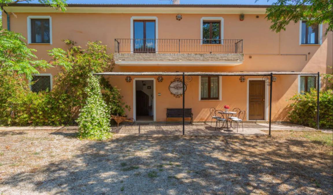 Mosciano Sant'Angelo House | 300 m² House ∙ 4 bedrooms ∙ 10 guests