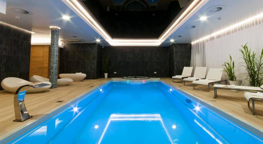 Mechelinki Resort | 300 m² Resort ∙ 7 bedrooms ∙ 19 guests