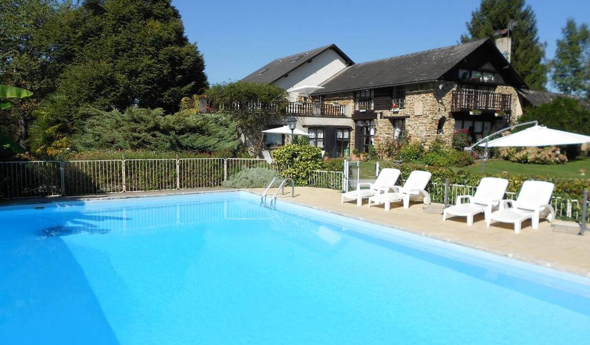 Haut-de-Bosdarros Villa | 300 m² Villa ∙ 8 bedrooms ∙ 16 guests
