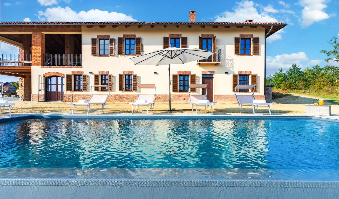 Belveglio Villa | 300 m² Villa ∙ 4 bedrooms ∙ 8 guests