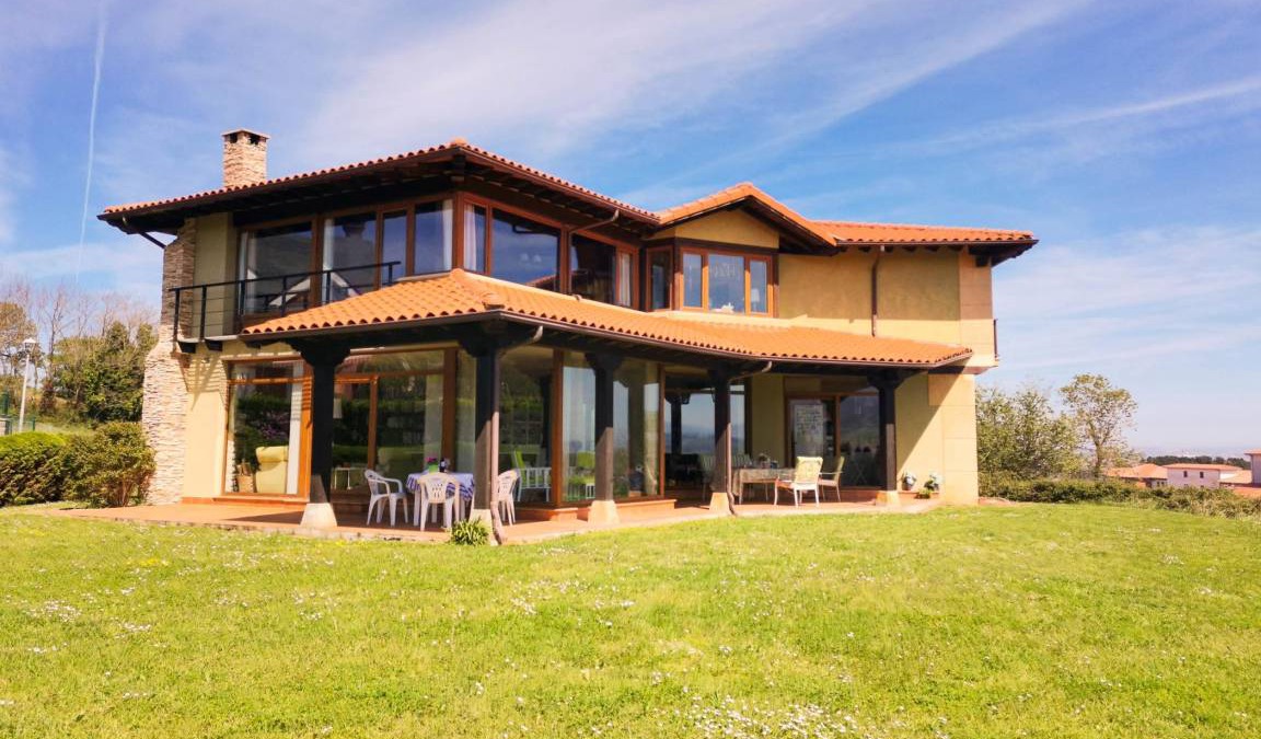 Escobedo Villa | 300 m² Villa ∙ 5 bedrooms ∙ 10 guests