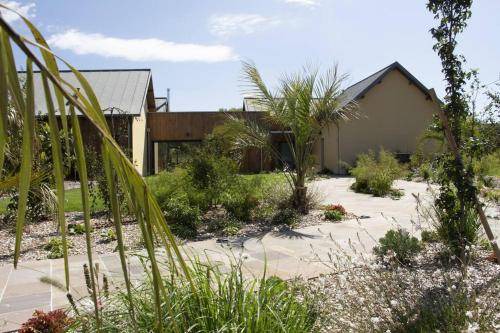 Solesmes Villa | 300 m² Villa ∙ 5 bedrooms ∙ 10 guests