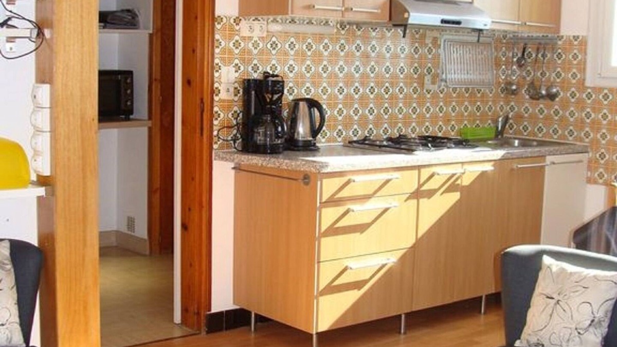 Saint-Pierre-Quiberon Apartment | 300m from the sea, charming apartment with terrace and free wifi