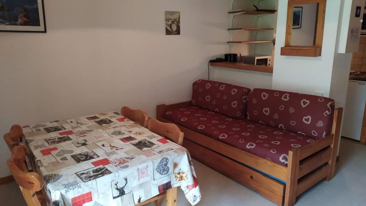 Termignon Apartment | 300m from resort center, 1st floor, balcony, tv, ski locker, 25m², Termignon-la-Vanoise