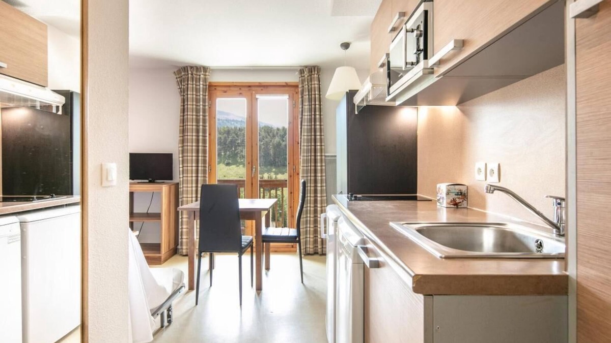 Gresse-en-Vercors Apartment | 300m from shops, fitness, parking, tv, 18-24m², Gresse en Vercors